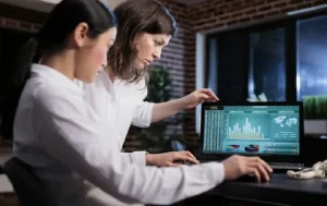 نقش تحلیل داده در سیستم‌های ERP